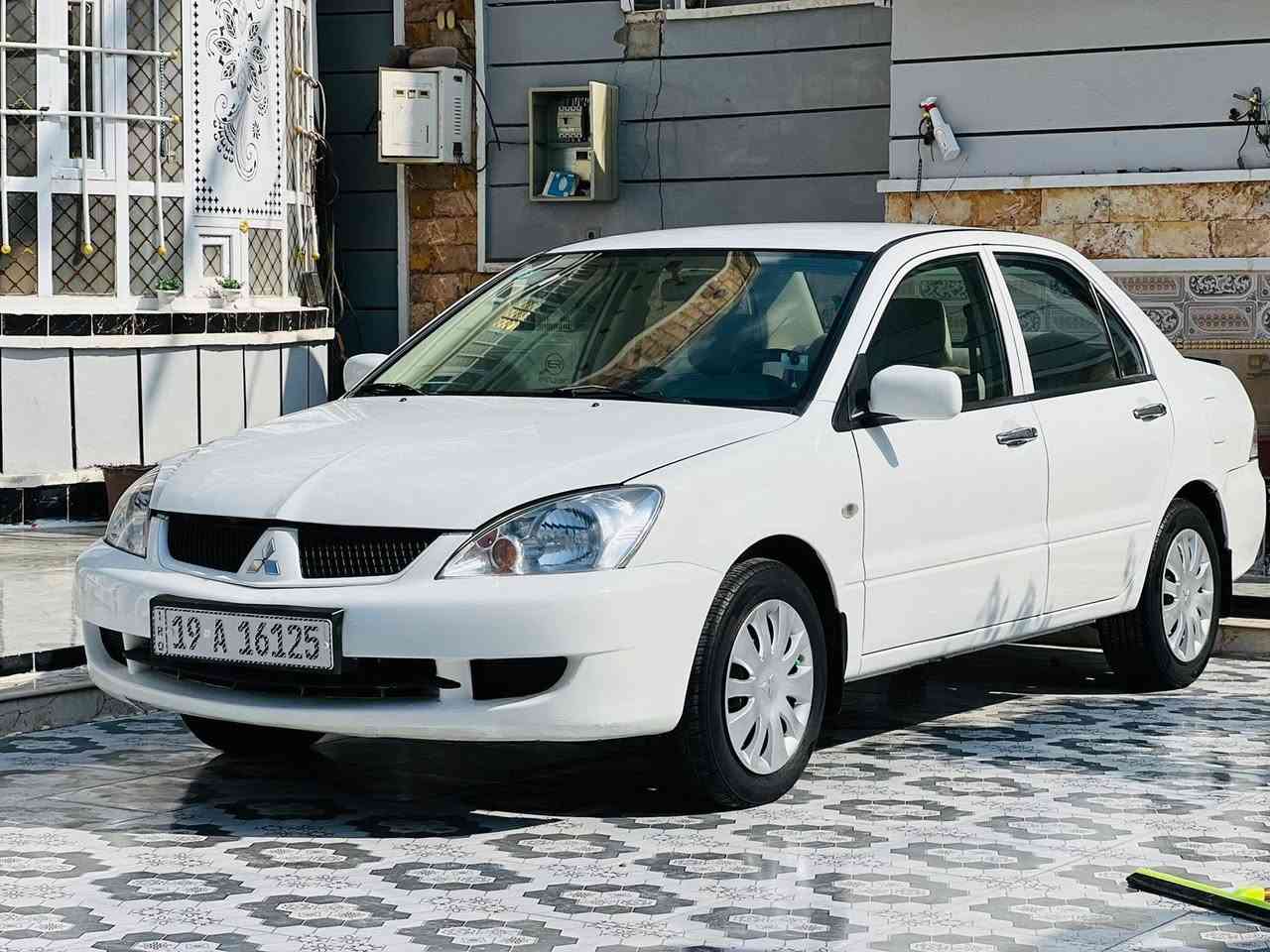 سلام عليكم لانسر موديل 2010 رقم كربلاء دولي بسمي سنويه 28 سياره كامله بدون نقص مكفوله من الضربه و الصبغ و البارد و الشخوط كير و مكينه جدد السياره بعدهة على الشركه تخم تاير جديد صدر امامي خلفي كله جديد السياره حلوه الداخل بعده عل شركة السعر  90 وبيهة مجال 
الاستفسار (***********) او (***********)
