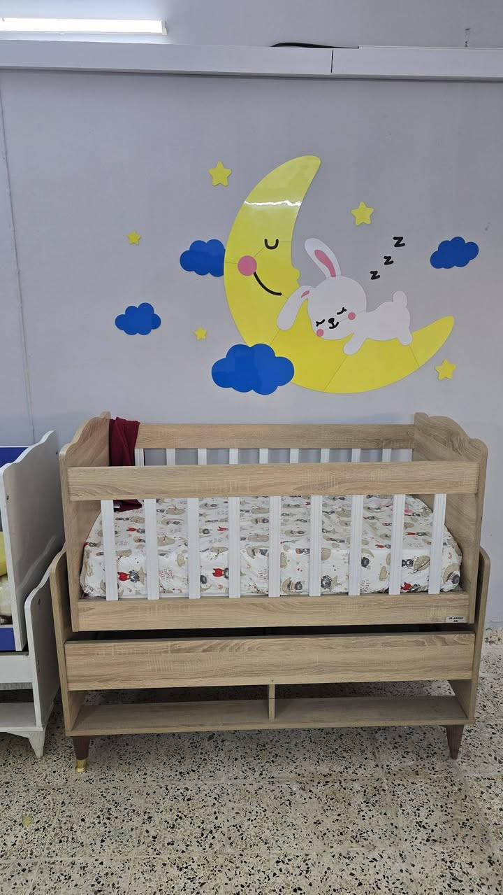 السلام عليكم 
جرابي اطفال ٤٠الف الواحد 
ميز مكتبي صغير ٤٠ الف
غساله LG شغاله بيها بس نظام واحد ميشتغل ١١٠ الف
المكان اليرموك حي الداخلية 
***********
