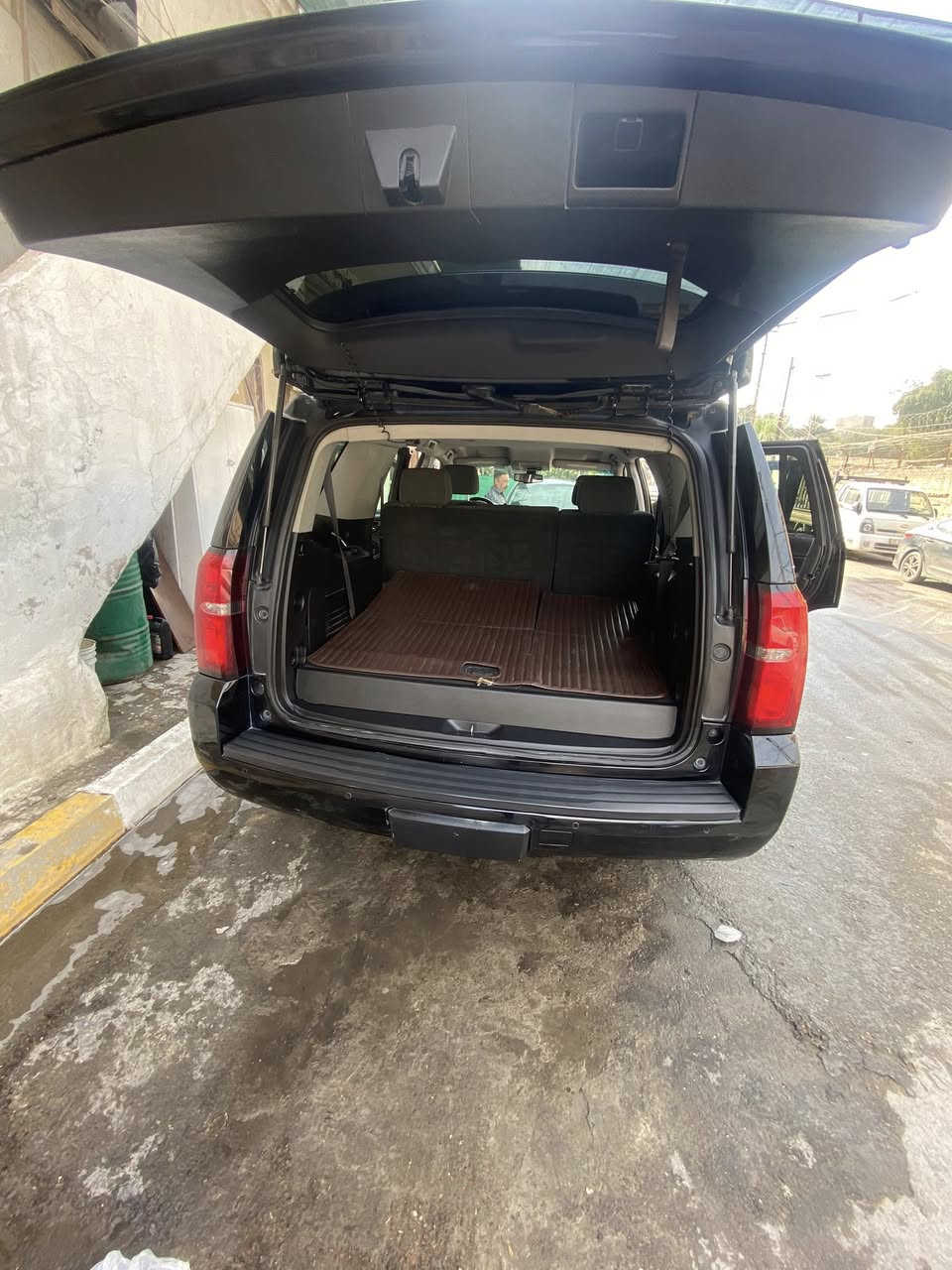 السلام عليكم  تاهو 2016مواصفات عاديه رقم بغداد باسمي السياره جاهزه ماليهة برغي نقص صدر كله جديد Gm تخم تاير جديد السياره مال بيت كلش حلوه حادثهة موضح بب الصور حادثهة بسيط ارباك برده فقط لا بجم ولا شي وصور الحادث موجوده ماشيه 145 ميل مكاني بغداد السياره معروضه ب29 واي استفسار *********** او ***********
