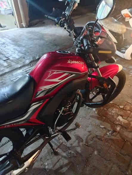 دراجه سيام بطح موديل 23 شهر ٧ ماشيه 22 محرك مكفول اوراقها ضايعه باقي بس ورقه وحده عندي  العنوان بغداد . السعر مليون و100 وبيها مجال حك الجيه واتساب
***********
