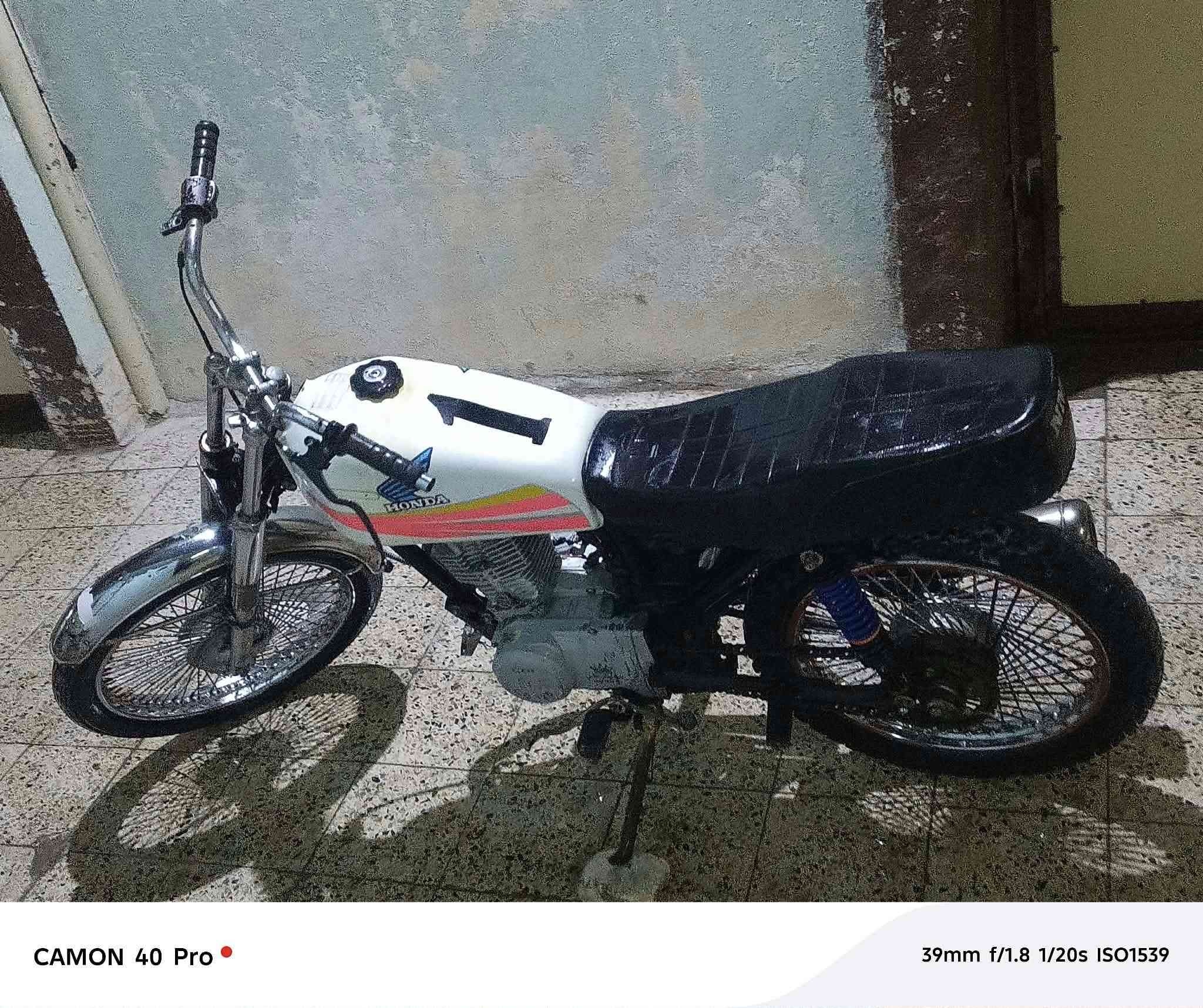 للبيع بارت شرط مكينه خرسه لا صوت. وله شي تحريكه معدل نار سعره ٢٢٠ شراي اتصل مكلاف بنشر مكلاف بنشر.
‏‪***********‬‏
