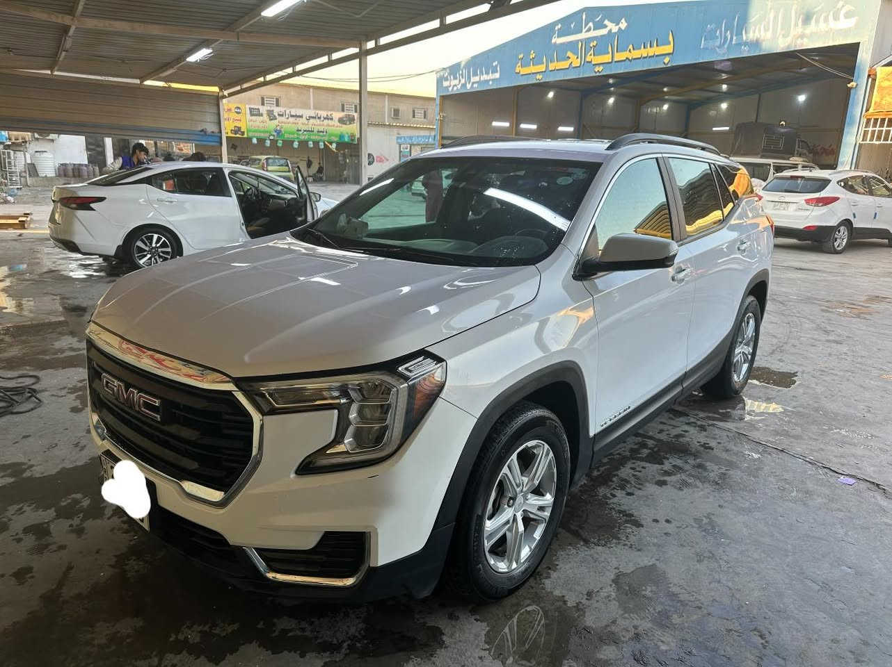 بسم الله ما شاء الله توكلنا على بركة الله
______________________________________
#اعلان_بيع_سيارة

🔷السيارة : جي ام سي تيران SLE
🔷سنة الصنع 2022
🔷اللوحة : اربيل
🔶السعر : 185 ورقة
🔷الضرر : تبديل وصبغ قبق الجنطة فقط. (صور الضرر مرفقة بالاعلان)
🔷ضرر الايرباك : بدون ضرر.
🔷رقم الشاصي : 3GKALMEV2NL116922
______________________________________
🔷المواصفات:
🔹حجم المحرك 4 سلندر 1.5L توربو 
🔹عداد المسافة 63 الف ميل 
🔹رادار امامي
🔹تنبيه الخروج عن المسار
🔹كرسي السائق كهرباء
🔹تدفئة الكراسي الامامية
🔹ويل كب حجم 17 انج مع اطارات بحالة جيدة
🔹لايتات LED بالكامل
🔹شاشه تحكم بالايعازات
🔹تحكم ستيرن جهتين
🔹بصمة ابواب وتشغيل وتشغيل عن بعد
🔹مع باقي المواصفات الاعتيادية
————————————————————————
☎️ التواصل واتساب *********** 
📍بغداد - مدينة بسماية
#GMC #TERRAIN #تيران
