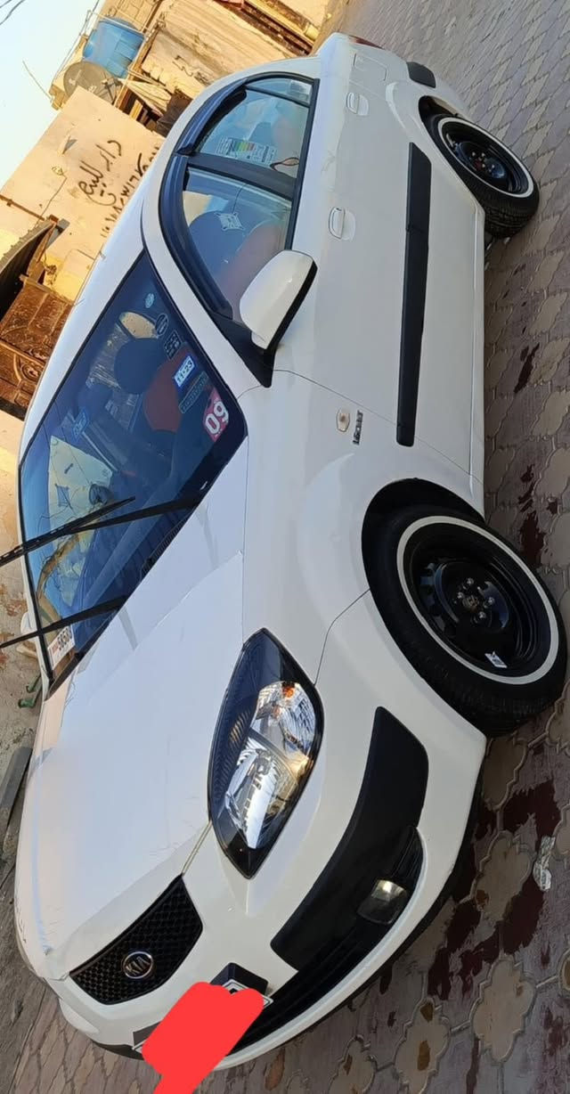 سلام عليكم ادوات ادوات متومه طبق اصل شرط حسبه  اللبيع كيه ريو  موديل 2010وارد خليجي كصت جنطه  والباقي مكفولة كفالة عامه ليبل واحد  شاشه كاميرا حساسات خلفيه كير ومكينه 1600 دوش مكفولات تبريد ثلج حداديه تخم تاير السيارة جديد وجاهزة واي نقص مابيها السعر (42) للستفسار تصال عله *********** مكان سياره ناصريه
