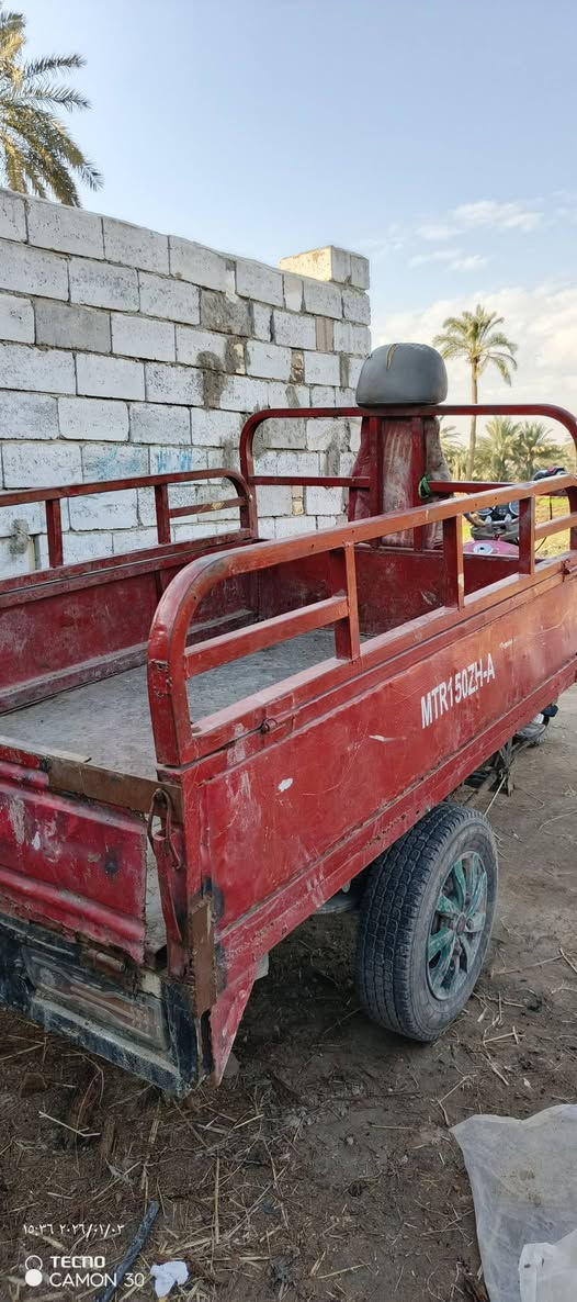 للبيع السعر 400وبيها مجال كهربائيات كامله نكره سلف ***********
