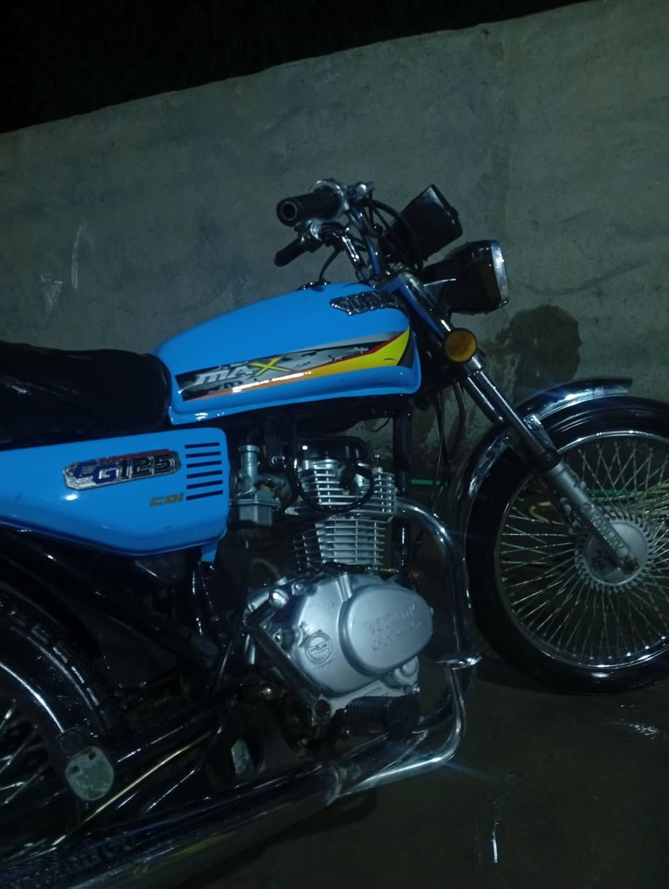 السلام عليكم دراجه سولنك موديل 22 الدراجه بيه صوت ب الكرام شفت 
السعر 375 وبيه مجال 
للتواصل ***********
