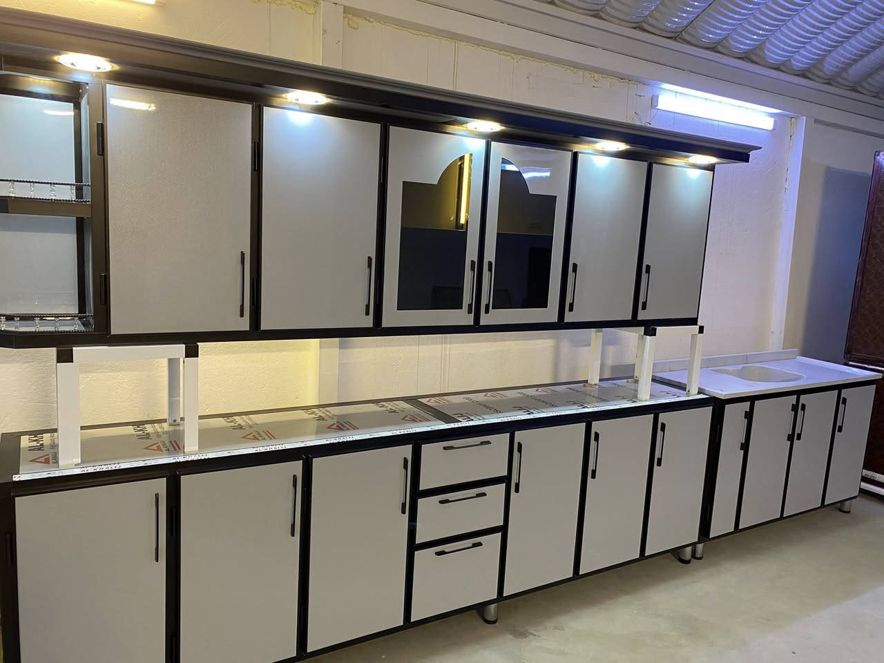 العنوان مغربه بل شيشان الثانيه بل سايدين آخر استداره الاتصال *********** بي واتساب يوجد خدمه توصيل
