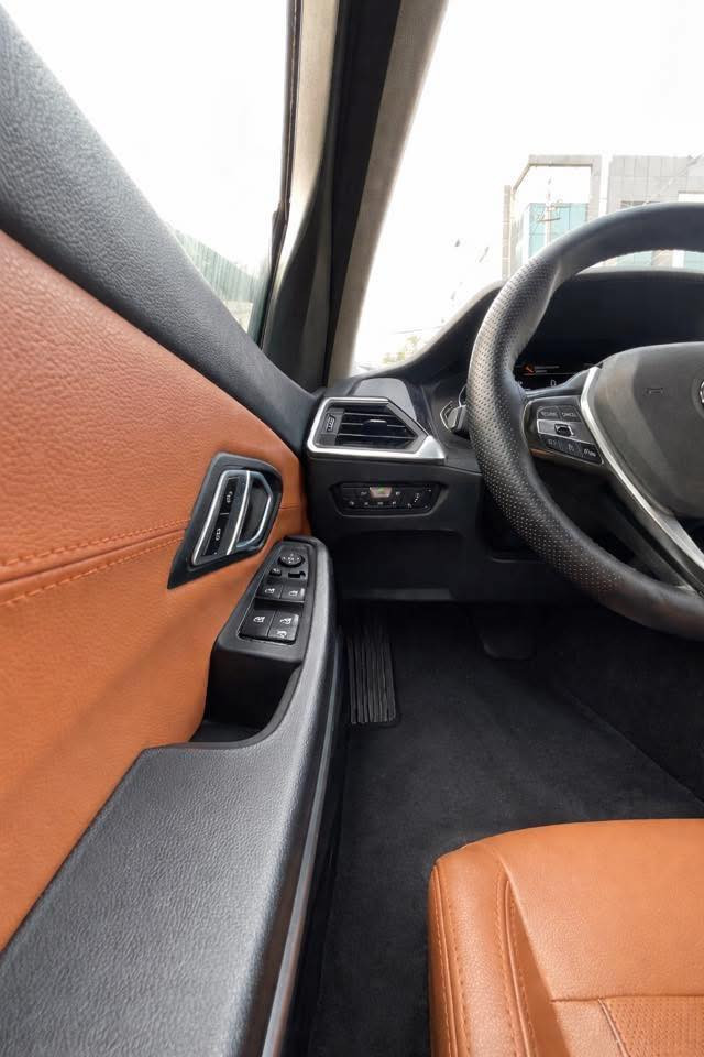 BMW 2022 للبيع فقط – 🔥
🚘 سيارة نظيفة جداً واستعمال شخصي

📍 الموديل: 2022

🔧 المحرك: 4 سلندر – 2000 تون تيربو

📏 الممشى: 84,000 كم (كيلو متر حقيقي – مو مايل)

• سنوية جديدة وهزة جديدة باسمي تحويل او وكالة 

✨ المواصفات:

✔ رادار أمامي

✔ رادار خلفي

✔ نظام النقطة العمياء

✔ تحديد مسار

✔ حساس اصطدام

✔ فتحة سقف

🛠 حادث بسيط جداً موضح بالمنشور – الضرر خفيف ومصلح.

🔔 اير باك الدشبول والستيرن راجع سستم.

💰 السعر: 228$ قابل للتفاوض بالمعقول

📞 للاستفسار الجاد: ***********

السيارة جاهزة للفحص بأي مكان
