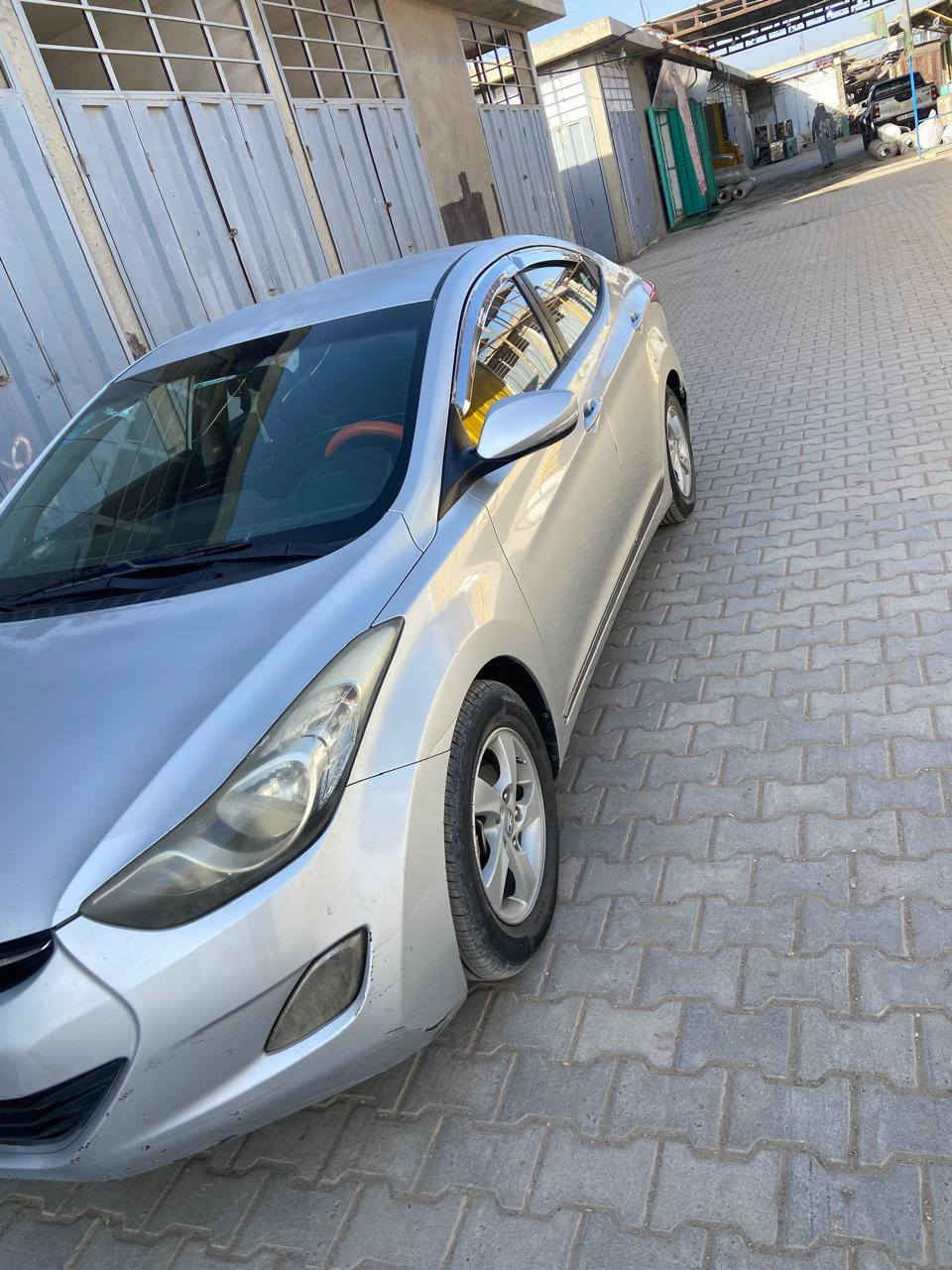 السلام عليكم الانترى ٢٠١٤ خليجي بيه ضربه باب جهة العبري ومعدل وصبغ كلير الباب وياه الباب الخلفي رش بس تخم تاير ورقم بغداد محرك ١٦٠٠ رقم الهاتف *********** مكاني بغداد العبيدي سعر 123 به مجل
