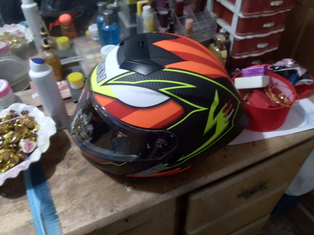 السلام عليكم خوذه باله اوربيه لبيع سعر 65 بيها مجال رقمي ***********  .بس وتساب
