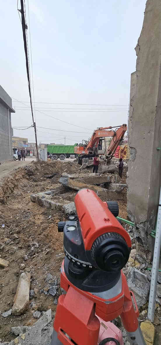 على بركة محمد وال محمد 
المباشرة بموقع جديد في قضاء المشخاب 
(هدم دار وبناء مطعم )
اوفيليا لكافة الخدمات الهندسية 
https://www.facebook.com/share/1AGzr2sttq/
(تصميم _تنفيذ _اشراف )
م.مصطفى المحنه  ***********
م.وسام الابراهيمي ***********
