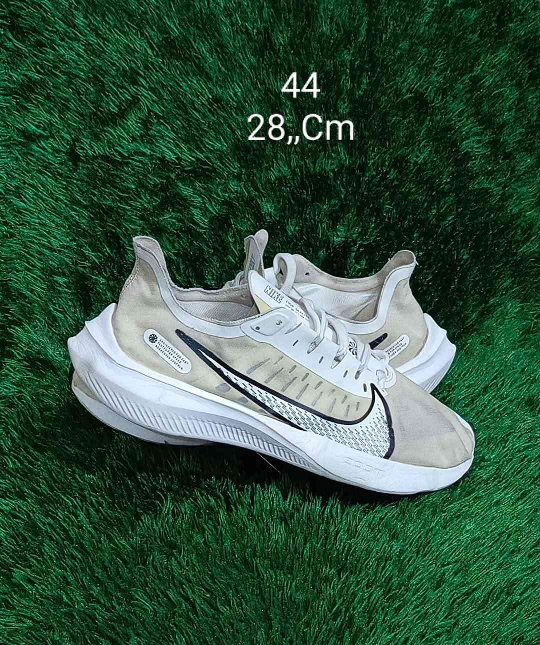 👟باله اوربي اورجنال درجه اولى 💯 
ماركات عالميه مستخدم قليل 
قياسات مختلفه 
لمعرفة الاسعار راسل الحساب 📱 
***********💐
يوجد توصيل جميع المحافظات 🚛
