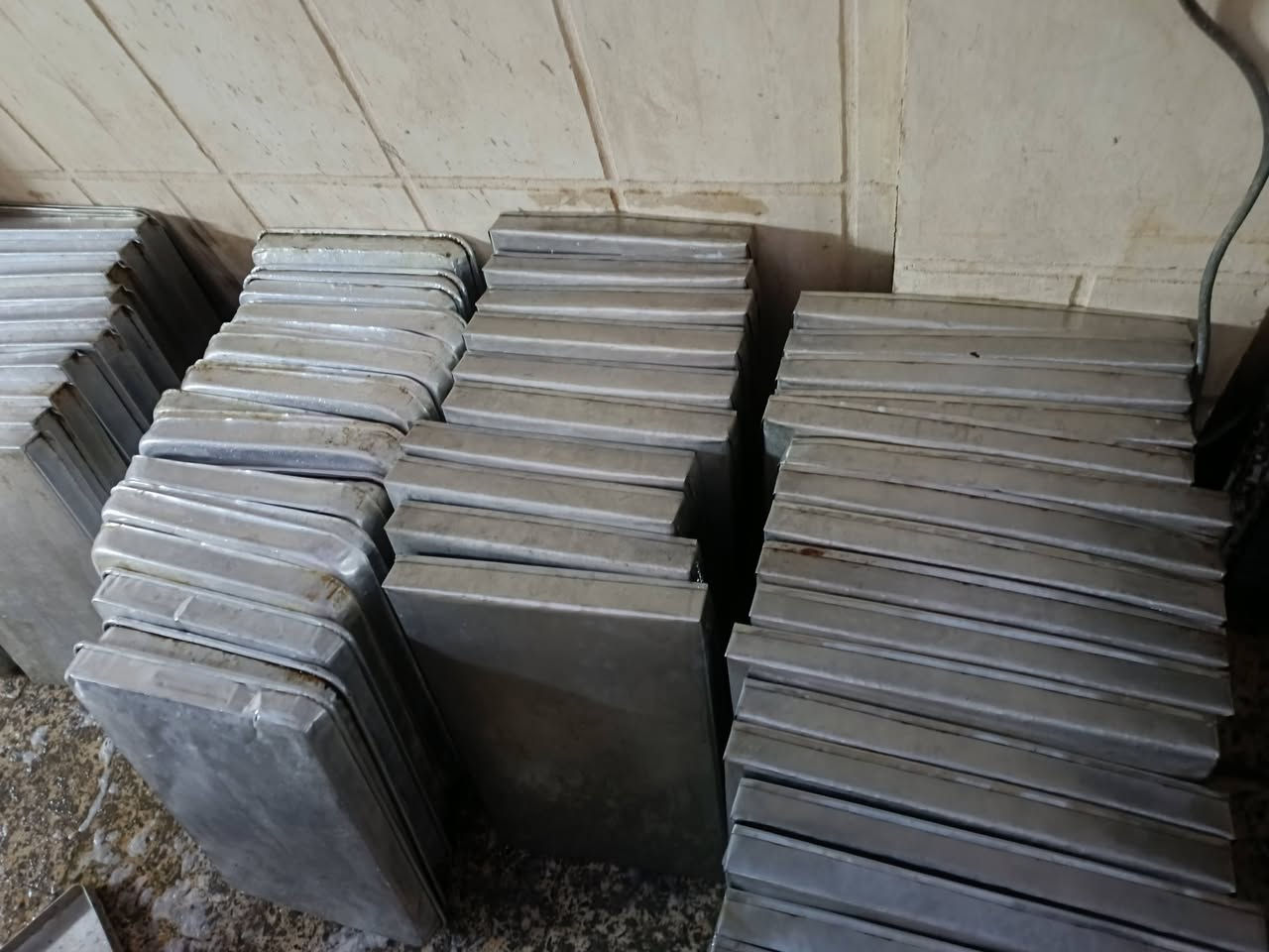السلام عليكم
طاوليات 40 في 60 
فاوف عدد 35 ستيل غذائي عدد 37
السعر 5000
بغدا تقاطع الدرويش
***********
