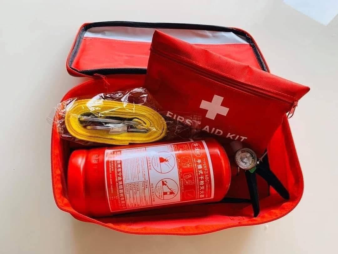 ✅حقيبة الطوارئ للسيارات ضروري تكون بسيارتك
✅السعر12 الف ✅
✅التوصيل 5الف🔥 🔥 لجميع المحافظات 
✅طفاية 1 كيلو
✅مثلث مرور
✅صيدلية طبابه 
✅واير سحب كتان 2 طن 
 ☎️للحجز والاستفسار مراسلة الصفحة او الاتصال ع الرقم ***********
