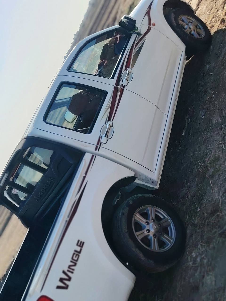 سلام عليكم
للبيع موديل ١٩ رقم واسط سياره جاهزه للخير تحويل بلاسم سنويه مجدده العنوان واسط الزبيديه الاتصال على الرقم التالي ***********
