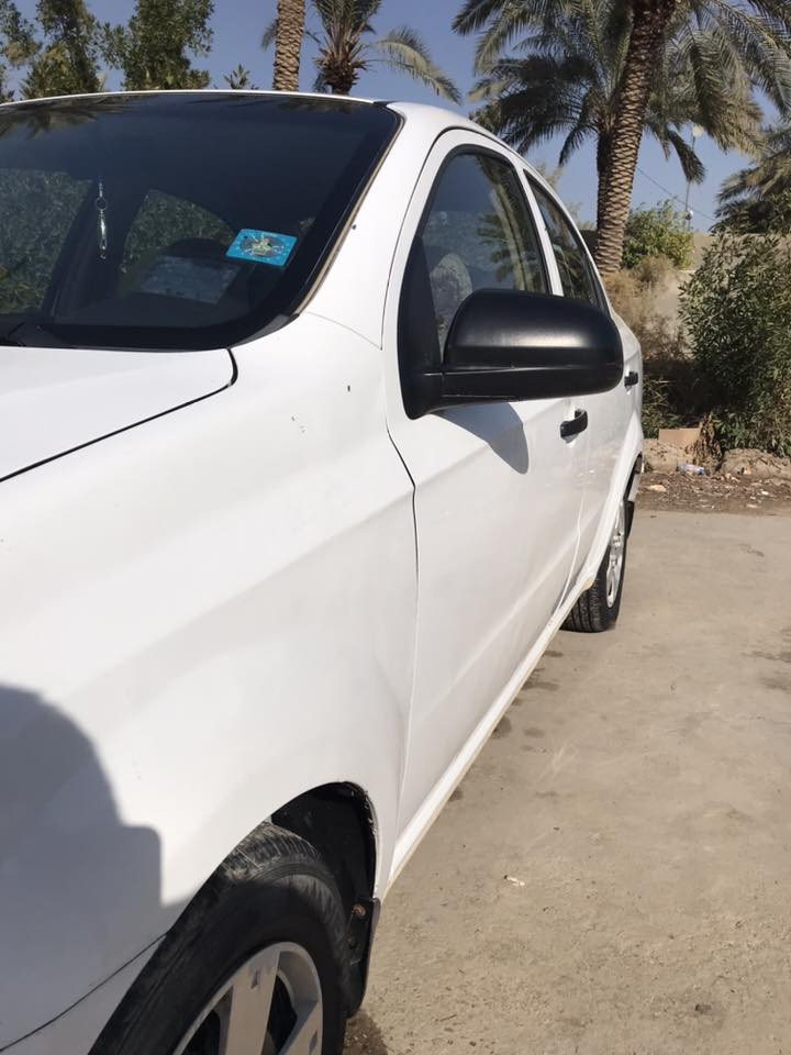 السلام عليكم 
اڤيو 2015
خليجي مكفولة من الصبغ والتبديل بيها بارد في الباب والجاملغ 
كير ومكينة وحدادية وتبريد كفالة 
رقم بابل انكليزي بأسمي السيارة 
العنوان :بابل مركز محافظة 
للاستفسار : ***********
