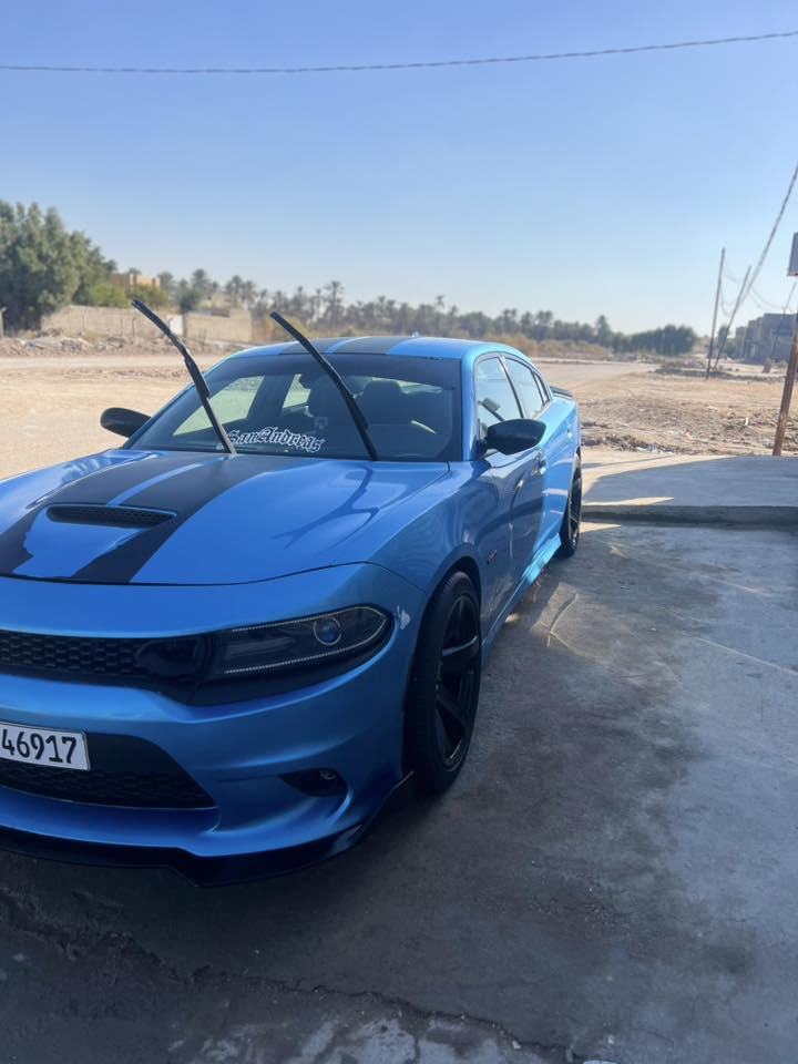 السلام عليكم للبيع جارجر 2016 اصل 6400 شاديلهه محرك 5700 بدون خادث سرقه بجم فقط بدون اي قطعه تبديل رقم اربيل تحويل او وكالة بأي وقت معروفه المواصفات سياره جديده مراوس ب اوباما حسب القناعه ***********
