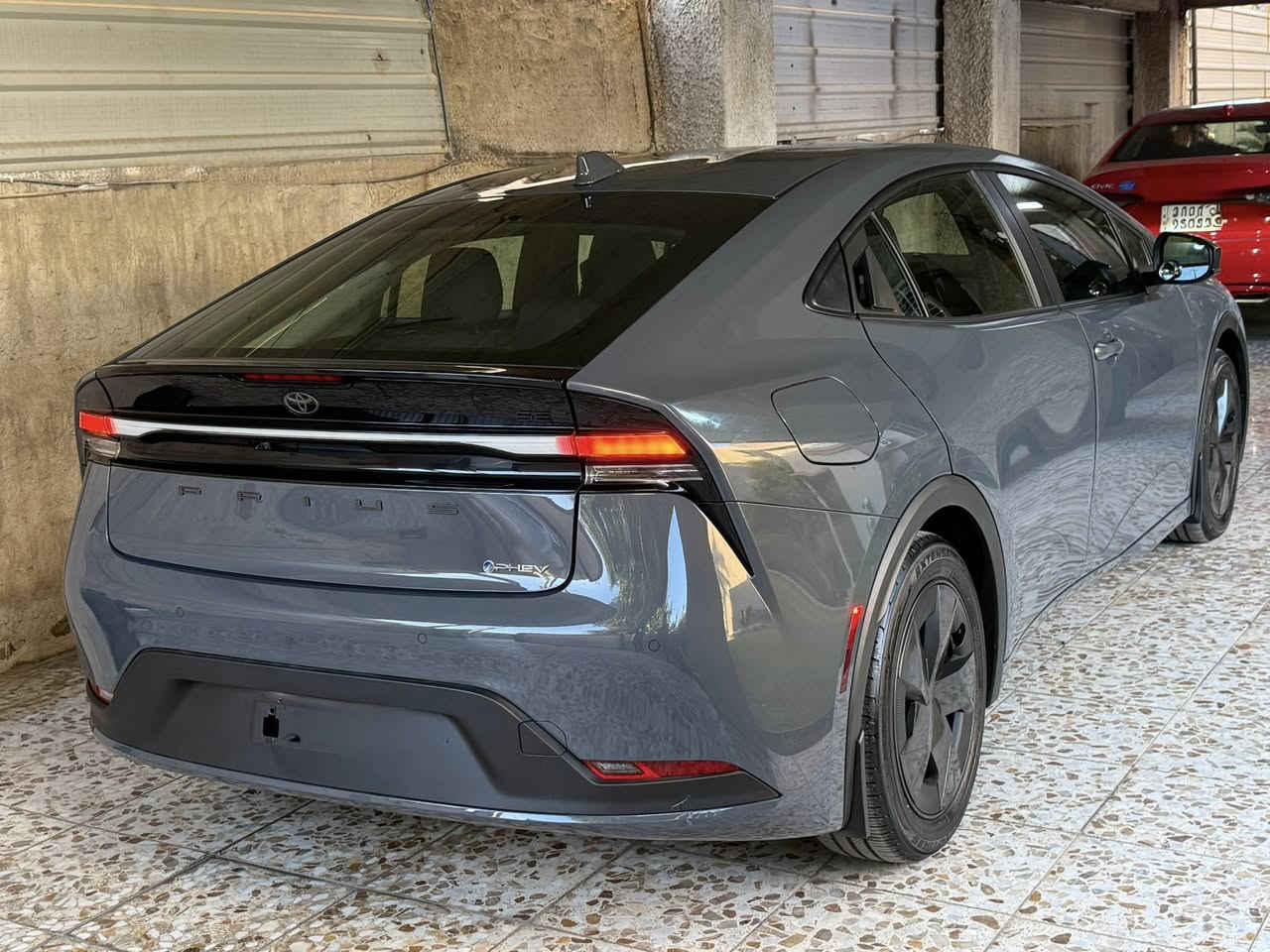 تويوتا بريوس 2025 بلكن
3 انظمة هايبرد وبانزين وكهرباء 
حادث السياره صبغ  بنيد فقط وجاملغ الايمن بارد وصور الحادث موجوده بالمنشور 
 هذا رقم الشاصي JTDACACU3S3052448
دخول جديد ترقيم بأسم المشتري مجاني فقط رسوم 185 الف 
ماشية : 3000 km 
المواصفات 
كشنات تدفئه 
بصمه تشغيل 
نقطة عمياء  
رادار امامي و خلفي 
تحكمات ستيرن 
حساسات اماميه و خلفيه 
شاشه جبيره 
تحديد مسار 
انظمة قيادة
بعد بيها مواصفات واضحة بصور 
مكاني بغداد حي الجامعه
***********
