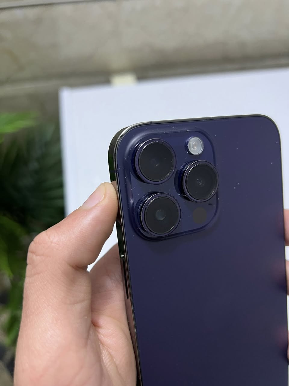 ايفون 14 برو ماكس 
ذاكرة:256
بطارية:82
لون:بنفسجي
شرق اوسط 
شريحتين دبل سيم كارت 
بي ضربة خفيفة حيل بل شاصي كما موضح بلصور 
بيع او مراوس ب17 برو ماكس شريحة لون برتقالي او ابيض 
السعر 850 الف وبي مجال بسيط 
مكاني صلاح الدين سامراء 
للاتصال                                                            
***********
