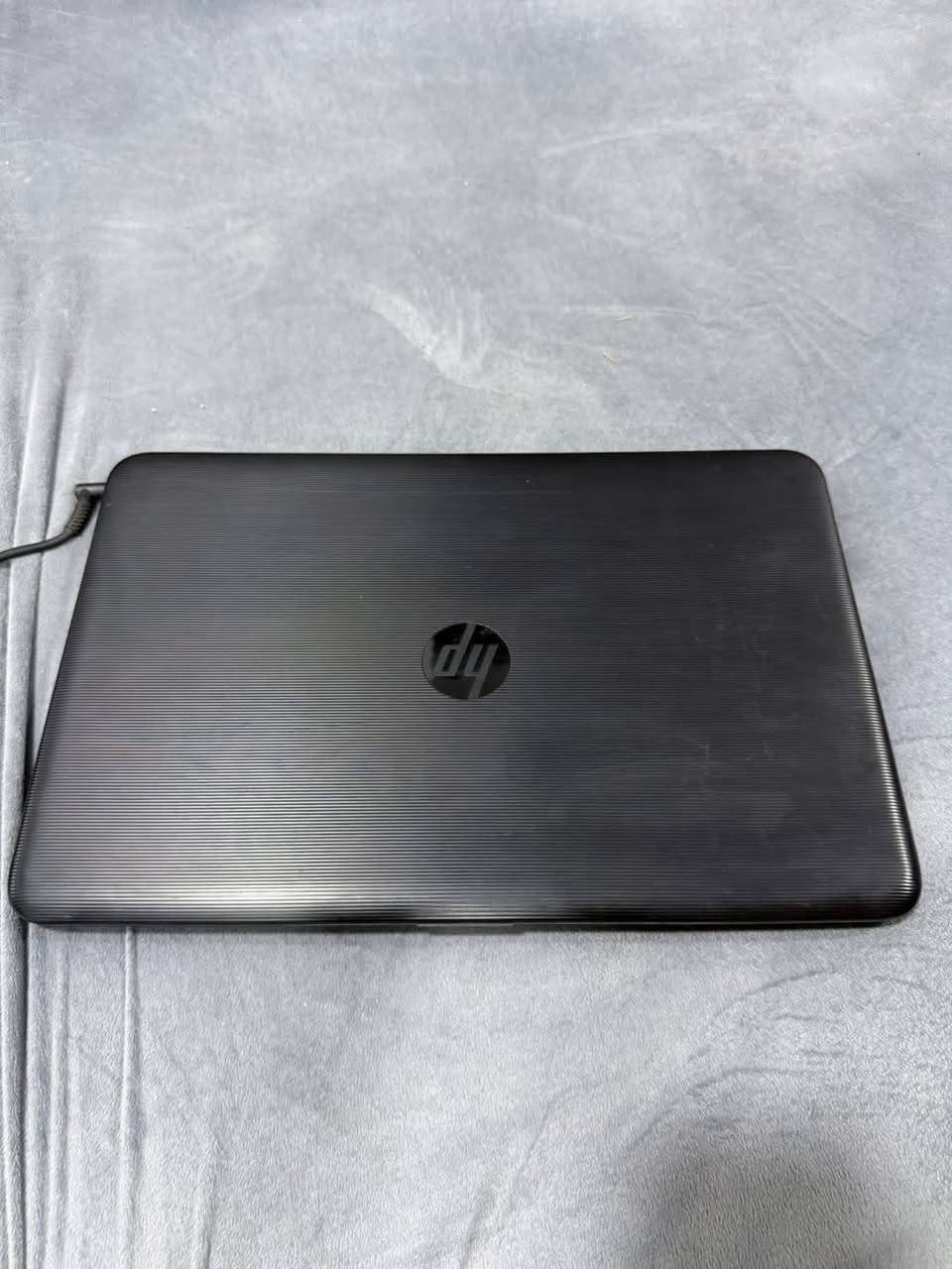 للبيع  لابتوب hpالسعر 120 فقط يحتاجلة بطاريه 

    المعالج: AMD A6-7310 APU with Radeon R4 Graphics
* سرعة المعالج: 2.00 GHz
* الرام: 4 GB RAM (المتاح تقريباً 3.47 GB)
* نوع النظام: 64-bit
* نظام التشغيل: Windows 10 Pro
* كرت الشاشة: AMD Radeon R4 Graphics مدمج

هاي المواصفات تعتبر قديمة ومناسبة لـ:
✅ التصفح واليوتيوب
✅ الأوفيس (Word, Excel)
✅ التلغرام والفيسبوك

***********
