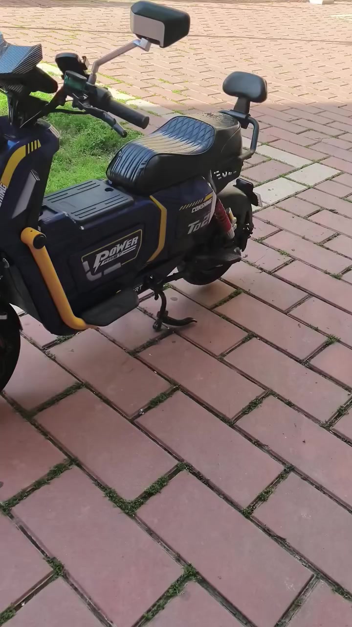 دراجه شحن هاي مواصفات حلوه ملف  ٢٠٠٠ سرعه  ٦٥حقيقي  اربع نمر كير حساسات  بريكات نضام  بك ونضام قفل ونضافتها ٩٥بلميه  دراجه  استخدام شهر دراجه عاليه جبلي  بطريلت  خمسه ريان سعر ٦٠٠ وبيه مجال بصيط مكاني  العلاوي ***********
