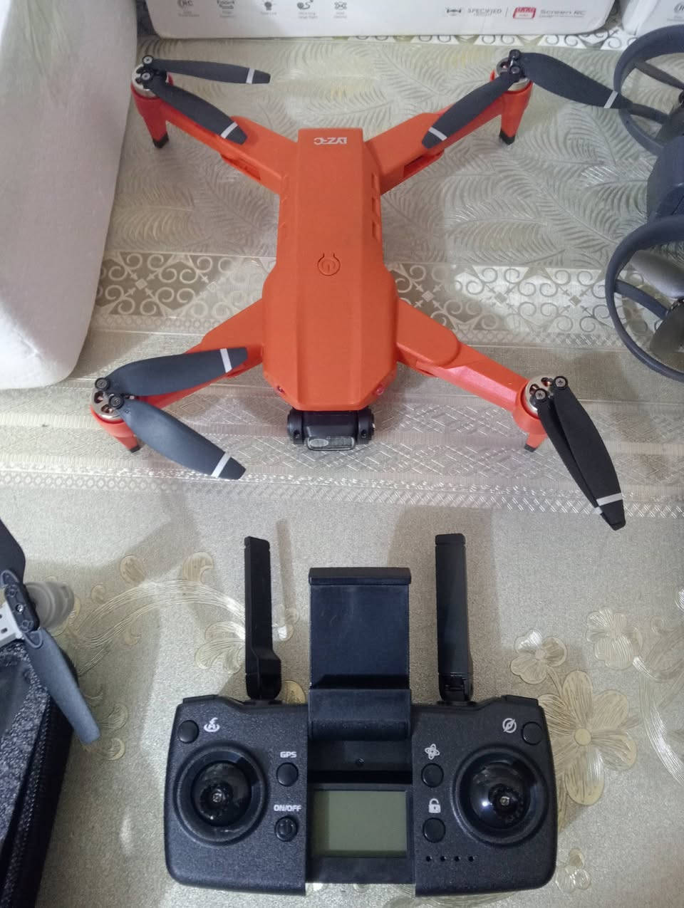 سلام عليكم شباب عندي شلعه ادرونات 6 قطع ابيع شلع اتصل على رقم *********** يوجد توصيل جميع المحافظات
