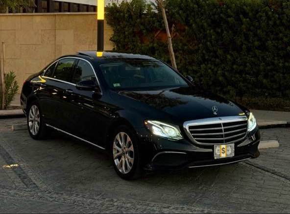 شكل الاس MERCEDAS BENZ E300
2018 
فول موصفات ماشيه 70  الف حقيقي 
لون اسود 
1. بانوراما 
2. بصمه تشغيل و أبواب 
3. شاشه  حجم الكبير 
4. لايت عدسات مع الاستيران يفتر 
5.دبل ماوس 
6. رادارات امامي خلفي جوانب 
7. حساسات 360 درجه 
8. صندوق كهرباء 
9. اتو هولد  
10. سماعات بومستر 
11. كشنات جلد 
12. كشنات حضن + تدفئه 
13. لد داخلي 64 لون
14. داخل لون عسلي اصلي 
15. رقم بغداد 
16. مكان السياره بغداد اليرموك 
17. السياره بيه فقط كلير جاملغ خلفي اخت الكلين 
السعر 32,000 الف دولار
 مكلف بالنشر الاتصال فقط على 

0773 670 7037 بغداد, العراق
