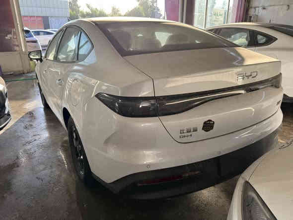 سيل 5 
نص فول
داخل ابيض
كامل ملحقات ((كرت وبصمه وشاحن وارضيات))
*********** 
***********
