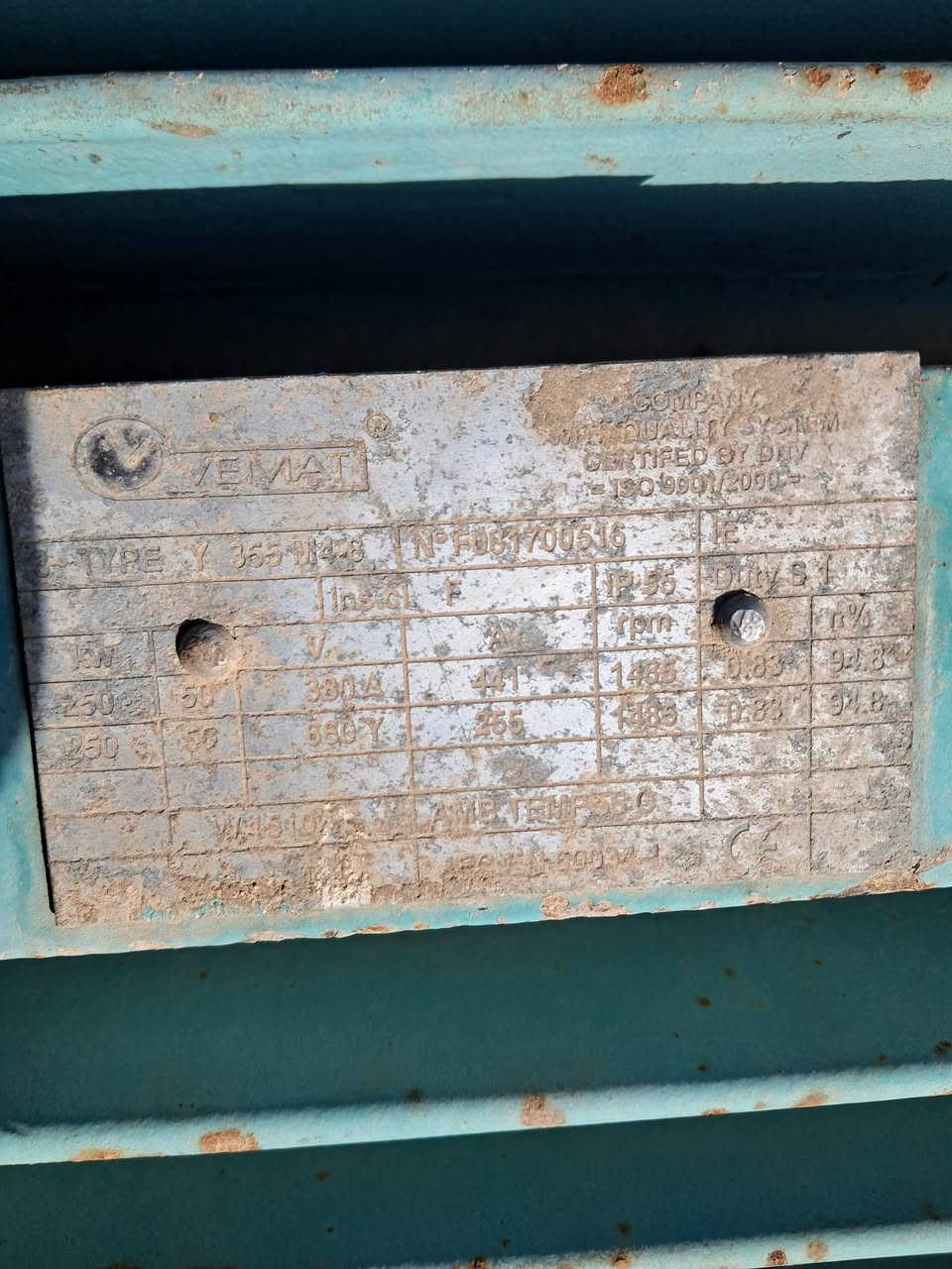 ماطورات كهربائية اوربي الاحجام ٣٥٥ حصان و ٤٨٨ حصان بلاديات فرة ١٥٠٠ مكان ديالى ***********
