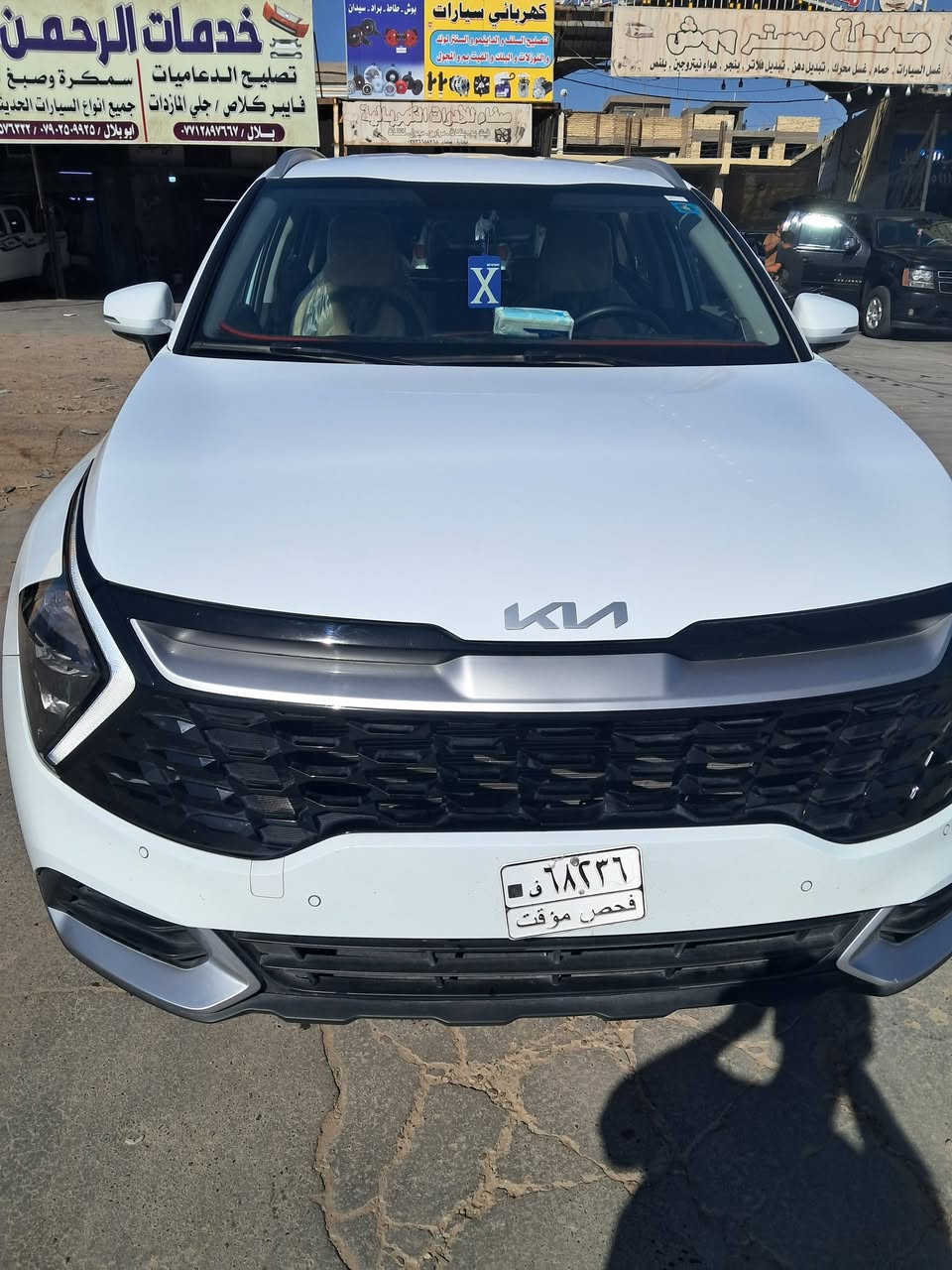 السلام عليكم 
عندي سيارة سبورتج خليجي
 موديل ٢٤ السيارة كفالة عامة ماشية ١٠ الاف 
السيارة قمارة حديد نص مواصفات 
رقم الهاتف ***********
السعر ٢٣٠ وبيهة مجال شي بصيط
المكان بغداد الكرخ
السيارة ضمان ٥ سنوات
