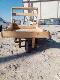 عربانه للبيع تفصال جديده مامستخدمه يوم واحد والسعر 100 وبيها مجال مكان...