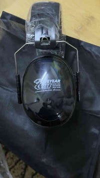 الكترونيات ديجتل  المانى وبريطاني اي قطعه تعجبك  تكدر تتواصل ويانه وات...