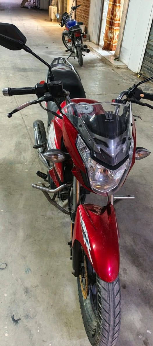 سلام عليكم  هاوجي لبيع موديل 20اوراق كامله مكان عنه
***********
