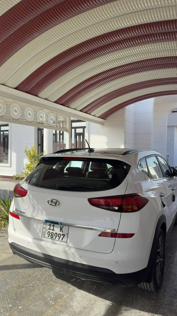 سلام عليكم
توسان
موديل2020 خليجي وكالة الكاصد
ماشية110الف حقيقي 
بصمة تشغيل+ابواب 
حجم المحرك 4 سلندر 2000
الداخل صاج كامل بلادي 
فول بانوراما طكتين
لايت 5 عدسات شاشة كبيرة تدعم كار بلاي
حساسات مري شفط انضمة قياده 3 سبورت نورمل ايكو كامره خلفيه دواره تبريد قطعتين رقم مميز لايت لد امامي خلفي ويل حجم 18 كراسي كهرباء سايد بريك بلرجل مثبت سرعه بصمات ابواب اشارة ترحيب عند الاقتراب من السياره 
(ملاحضة) 
السياره بيها بارد ع كد جف الايد بل بنيد اثر طابوكه غيرها السياره مكفوله من البجم للدعاميه 
السعر (220) وبيها مجال بسيط 
للاستفسار -***********
مكان السياره الانبار الحبانيه .
