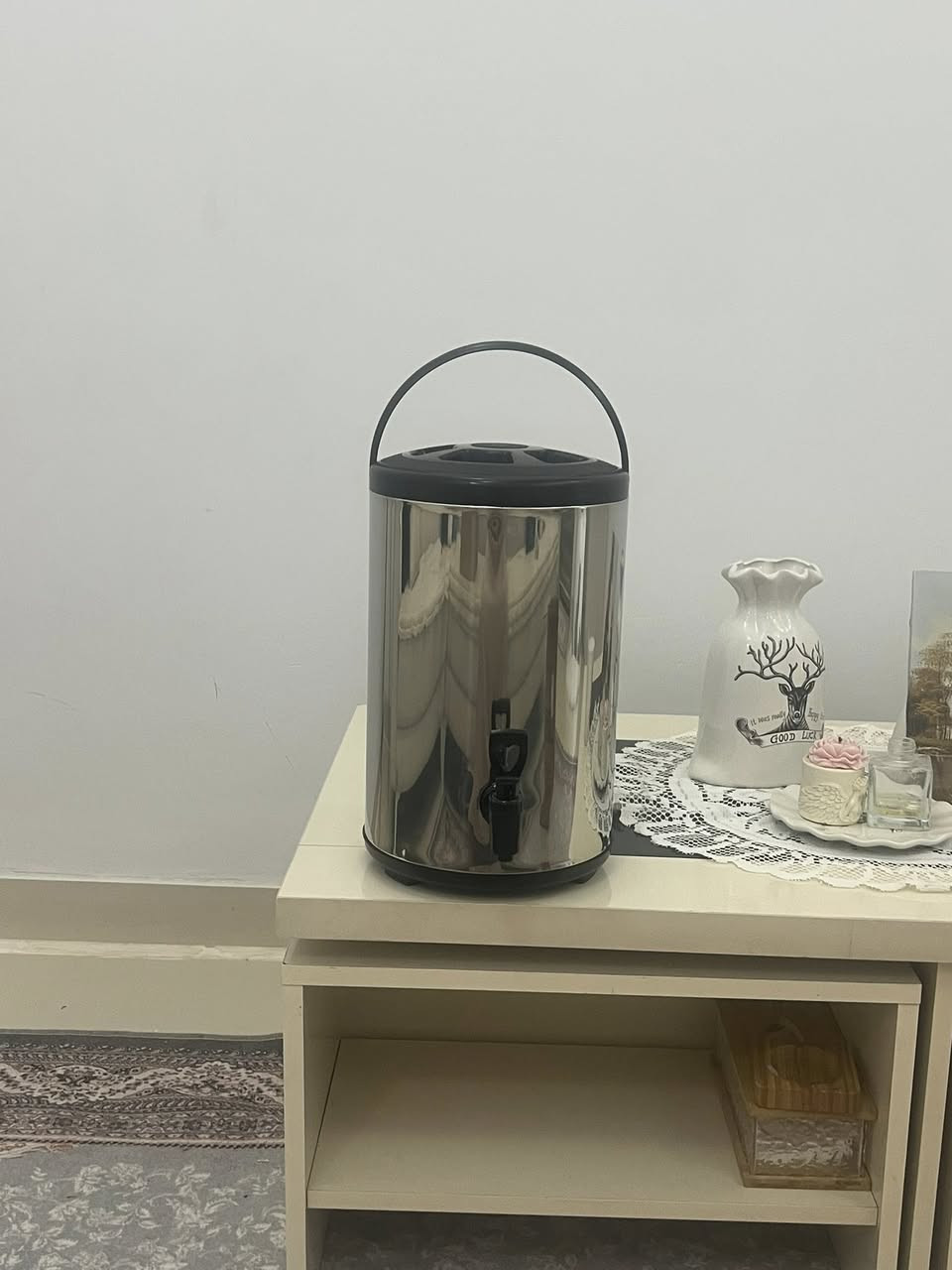 ترمز اصلي حجم عشرة لتره داخل الستانلس استيل اصلي وهيكل خارجي استيل حار بارد..


**إذا كنت صاحب هذا الإعلان وتريد حذفه لأي سبب، رجاءا أرسل رسالة إلى الدعم الفني**