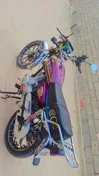 للبيع 2025 السعر 750 لتصال 07809715033