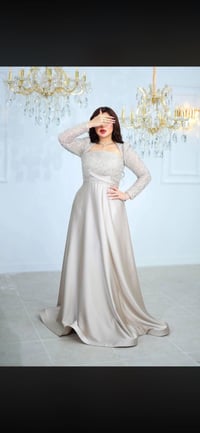 فستان • قياس ٤٢ • ملبوس ساعتين