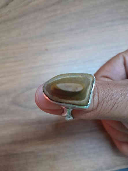 السلام عليكم بيع ومراوس محسب سلطاني اصلي زياغه قديمه 
 الياخذه يكلي رحمالله والديك العنوان كربلاء السعر خاص رقم الهاتف ***********
