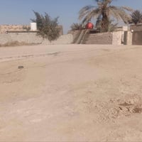 قطعة ارض مساحة 285 متر مبنية بتلو معه مجمع صحيات موقع  بني ساله تبعد ع...