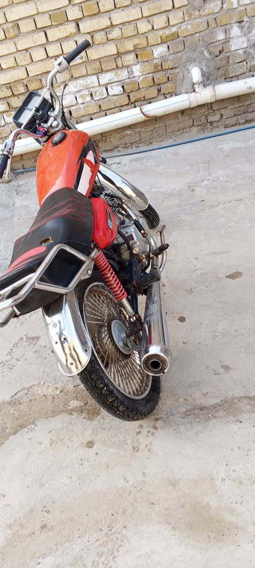 السلام عليكم دراجه تايكر كلك مكفوله من السرقه جاهزه للبيع المكان بابل القاسم ع السعر275
***********
