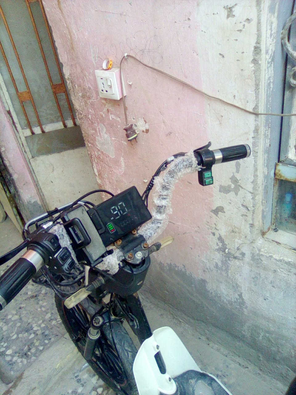 رمضان مبارك على الجميع يارب 
دراجة شحن 
بسعر مناسب جدن
 بطارية تعبانة 
تايرات جدد 
كهربائيات كلها شغالة 
بصمة تشغيل عن بعد انضار عن السرقة 

العنوان كربلاء المقدسة كنطرة السلام 
للستفسار مراسلة Kazem Al Khafaji


**إذا كنت صاحب هذا الإعلان وتريد حذفه لأي سبب، رجاءا أرسل رسالة إلى الدعم الفني**