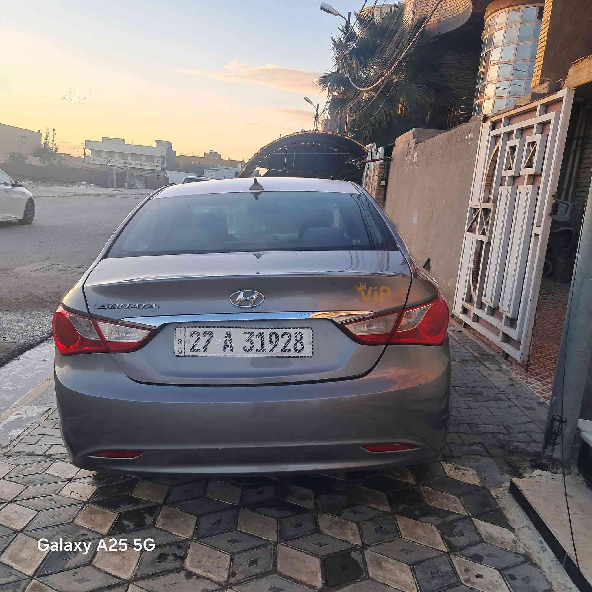 السلام عليكم سوناتا موديل 13 تحويل مباشر 
السياره وارد امريكي جاهزه اي نقص مابيها كهربايات كله شغاله 
محرك 2400 شرط كير ومكينة جاهزة
رقمها ذي قار سنويه لل 27 بأسمي تحويل ثاني يوم 
( اربع قطع مع رشات صبغ )
المكان واسط / الكوت
السعر (90) رقم *********** _ 
***********
