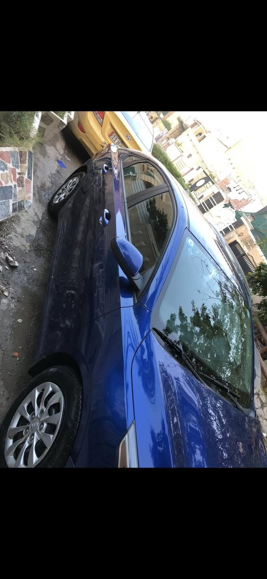 فورتي 2021
وارد كندي مكينة 2000دوش 
كير cvt بلادي 
كير ومكينه مكفولات 
صور الحادث والسونار مرفقه ويه الصور 
السيارة ماشية  km٨١ الف 
حادثه جاملغ وصندوك بيه رصعه باب السايق اصبعين 
رقمة بغداد الدولي  السياره ب اسمي 
مكان السياره بغداد التواصل فقط اتصال 
السعر ١٣٣ وبيه مجال حك الجيه 
***********
