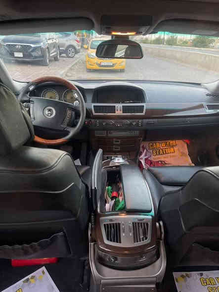 السلام عليكم بي ام دبليو باخره للبيع بي اربع قطع رش تجميل بدون حادث حجم 745 رقم بغداد مشروع وطني بسم جيراني تحويل مباشر موديل 1999 السعر 115 وبيه مجال بسيط سيارة جاهزة ***********
