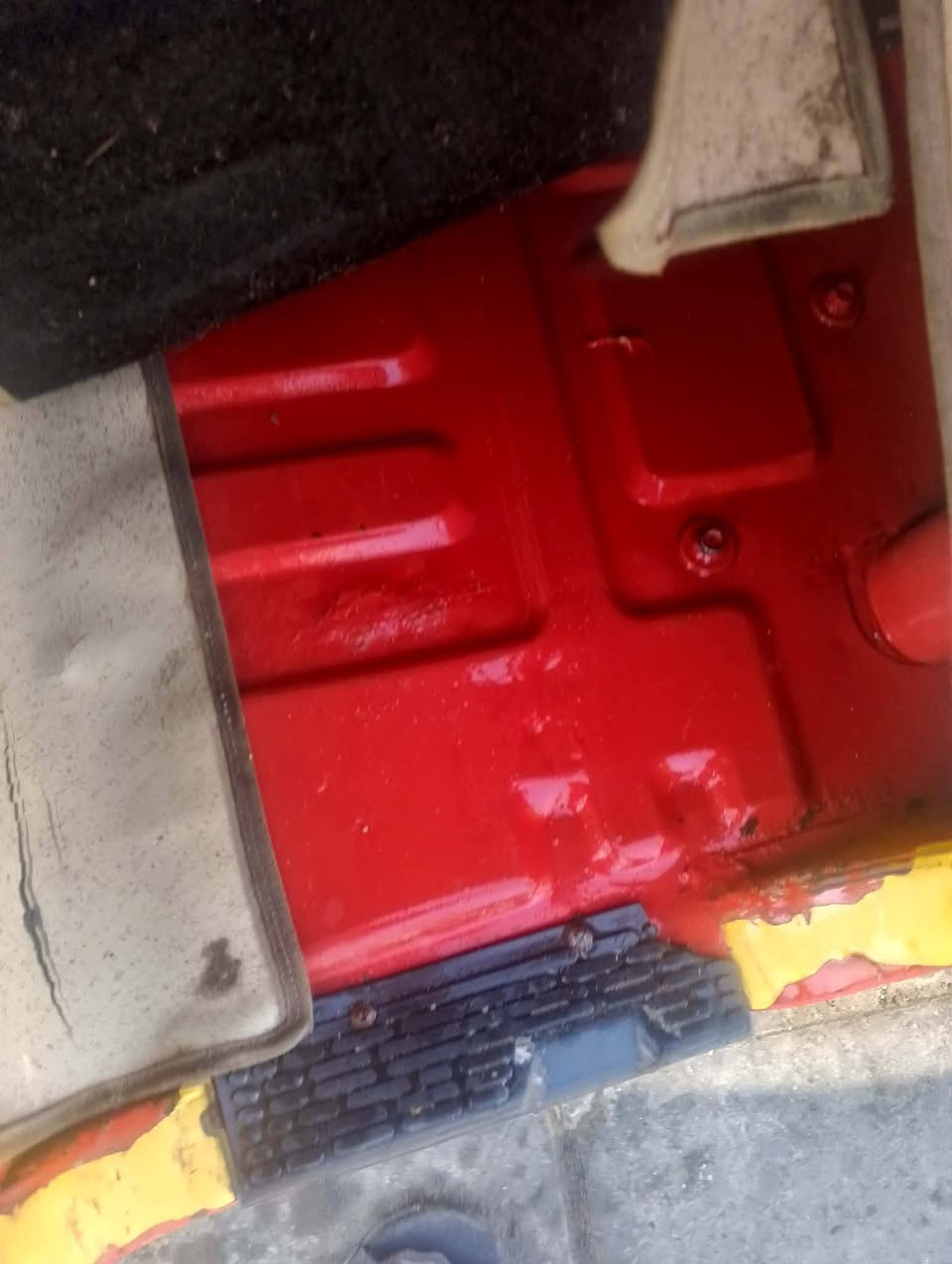 السلام عليكم تكتك للبيع موديل ١٨ نضيفة خير من الله مثل مواضح بصور مكاني البياع سعر ٣٦٠٠٠ وبيها مجال مكينة لاتنقيص لاتبخير الرقم ***********
