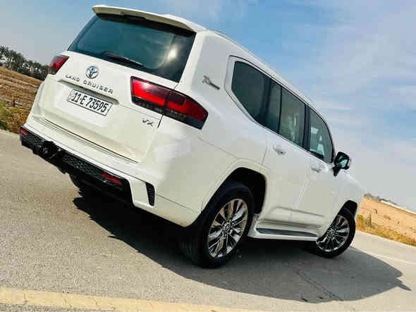 سلام عليكم للبيع تيوتا لاندكروز 2022
 SASفولVX
فول مواصفات للاخير    
ماشيه 48
الكشنات كهرباء 
جنطه شفط  
حساس امامي خلفي 
جلد شاحن 
كشنات تدفئه تبريد 
مري شفط 
٥ بصمات
٣ شاشات تطبيق 
١٩ سماعه
باقي المواصفات معروفه 
لاستفسار ***********
مكان بغداد بغداد
