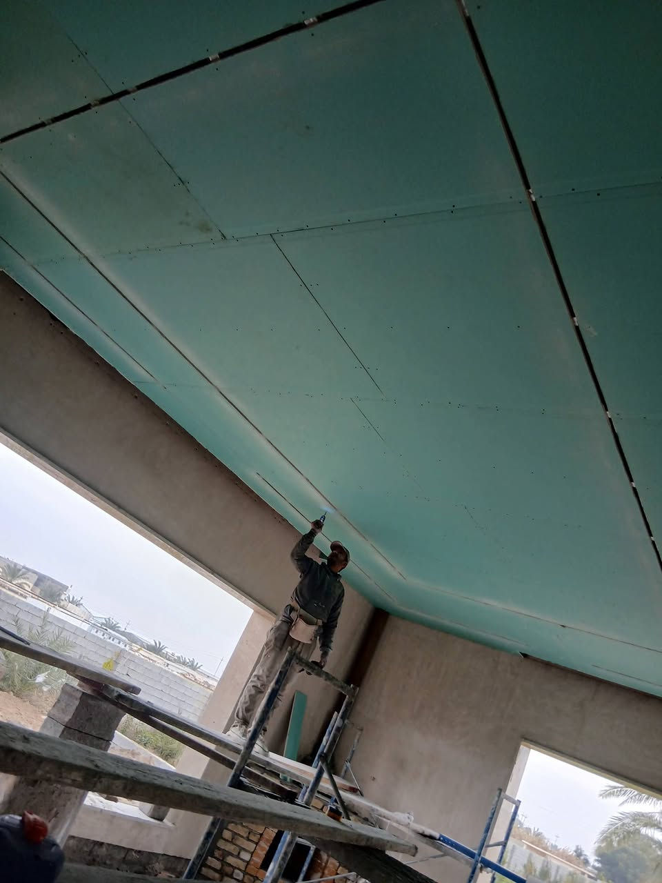 كادر مصري لعمل كافه الديكورات جبس بورد واسقف ثانويه وصبغ وبديل خشب وبديل رخام وشيبورد وسحبات بغداد ***********
