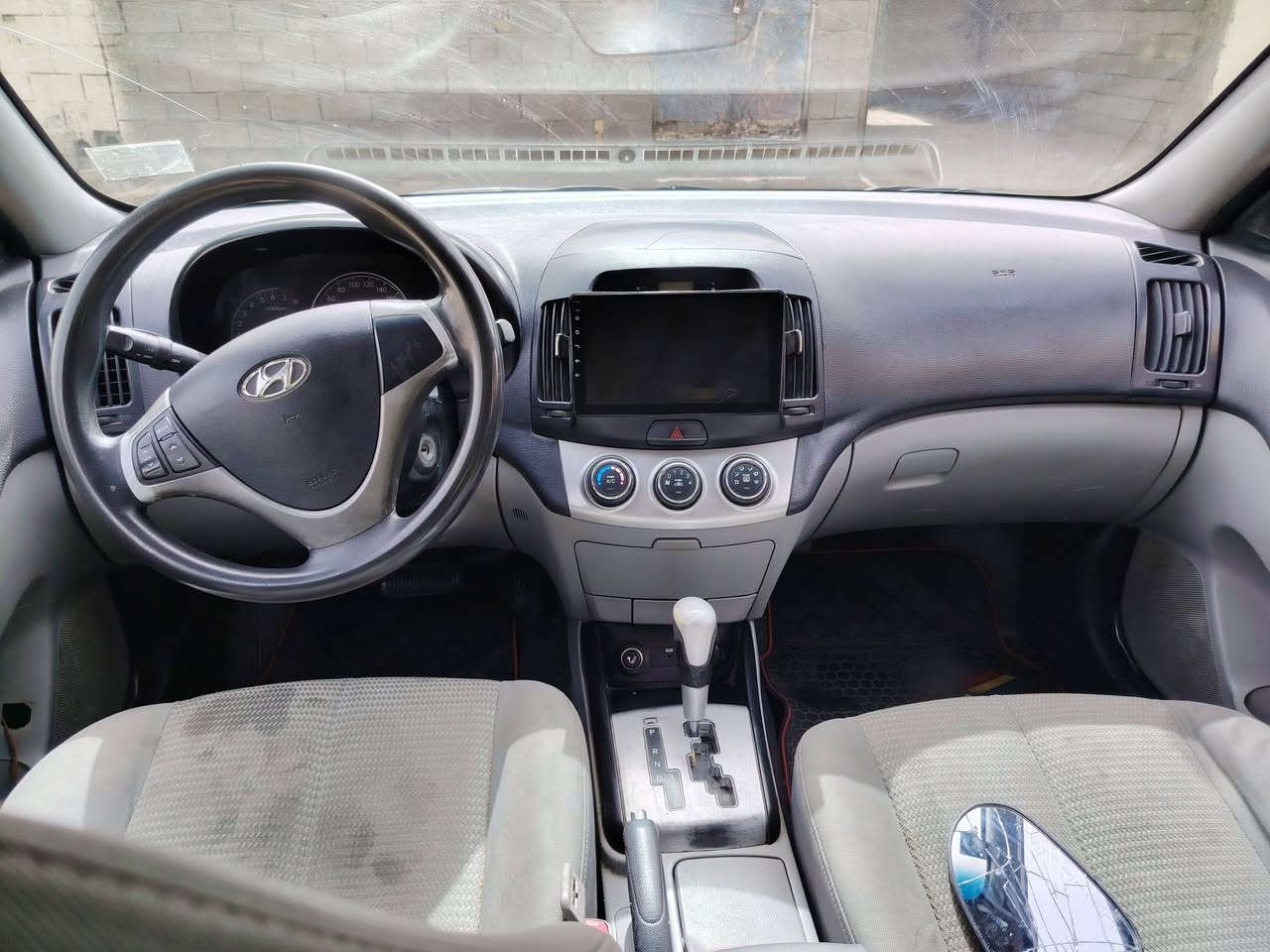 افانتي موديل 10 باسمي مكينه 16 جديده كير جديد تريد تحويل تريد وكاله السيارة مكفوله من الظربه السياره بالعماره السعر 100 وبيهه مجال للاستفسار ***********
