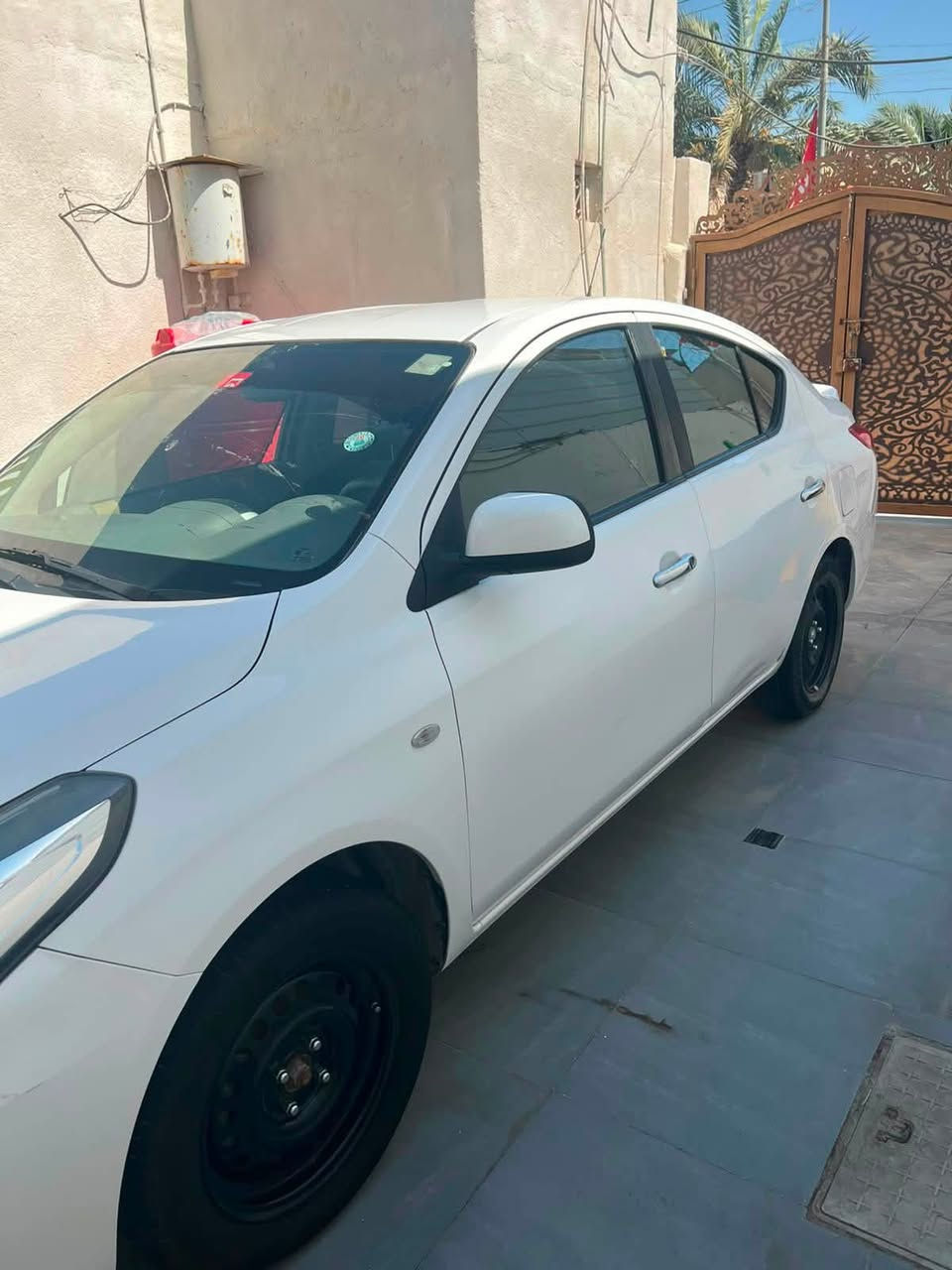 السلام عليكم
نيسان سني هندي بلبيته زنكه موديل 2023 وارد خليجي بيها قطعتين الجاملك الخلفي الأيسر مصلح، الجاملك الأمامي الأيمن مبدل، أما باقي البدي مكفول ما عدا طخات بسيطة. السيارة ماشية 55,000 فقط.

السيارة نظيفة وجاهزة، ما بيها أي عطل، تبريد تدفئة ممتاز.

سعر السيارة: 118 ورقة

العنوان: البصرة / المعقل

الهاتف: ***********
