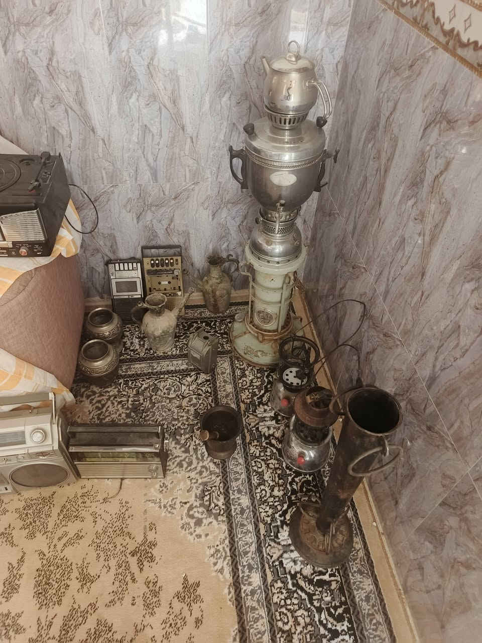 ‏السلام عليكم للبيع غراض اثريه و قديمه  و كلهن نضاف  مكاني بالنجف  رقمي ‪***********‬ علمآ  الغراض صار سنين محتفض بيهن  ماعندي محل
