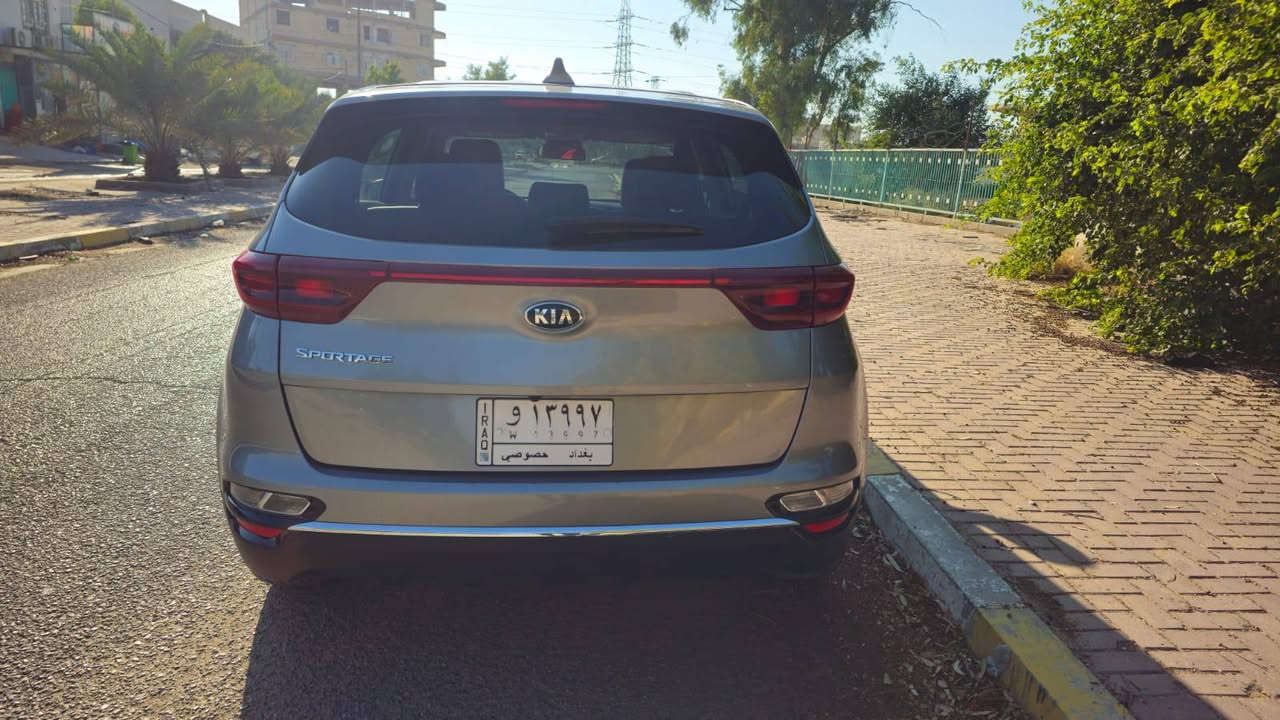 السلام عليكم ورحمة الله 
كيا سبورتج 2021امريكي ماشيه 65ونص كيلو متر حادثها مرافق بالصور 
مواصفات 
رادار 
شاشه بلاد 
حساس بشري
السعر 185وبيها مجال 
التواصل خاص


**إذا كنت صاحب هذا الإعلان وتريد حذفه لأي سبب، رجاءا أرسل رسالة إلى الدعم الفني**